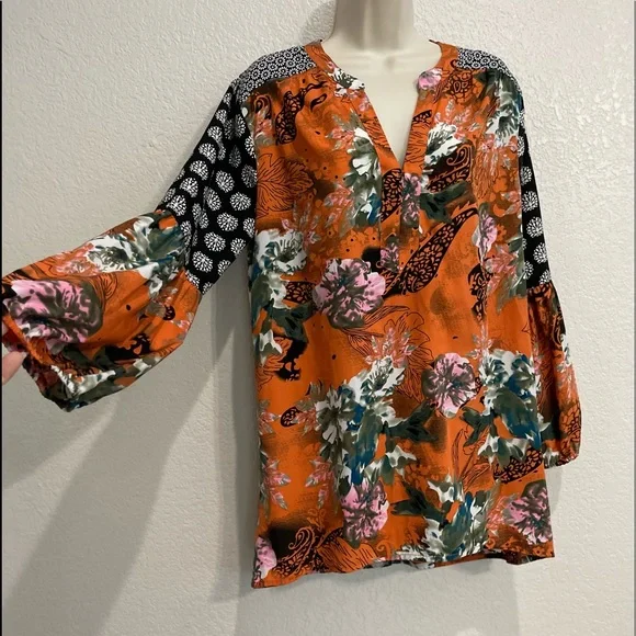 LIKE NEW Feathers by Tolani - Anthropologie - Picture 1 of 7